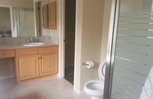 Panorama Hills Apartment | 3BR Home near Airport - Zen Living