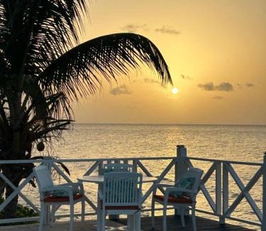 North Star Villa | North Star Villa Oceanfront Family-Retreat With Pool