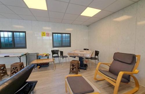 Dongshi District House | 夏橙民宿4人家庭房