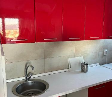 Kisela Voda Apartment | Modern Apartment with Panoramic City Views