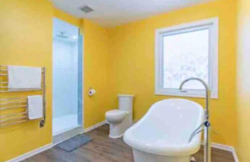 Quinte West Hotel | Riverfront Suites, Quinte, ON