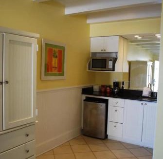 Atlantic Beach Apartment | Island Inn of Atlantic Beach - Double Queen Unit 301
