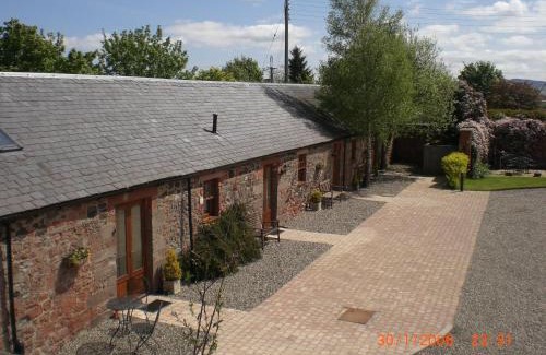 Perth House | The Courtyard