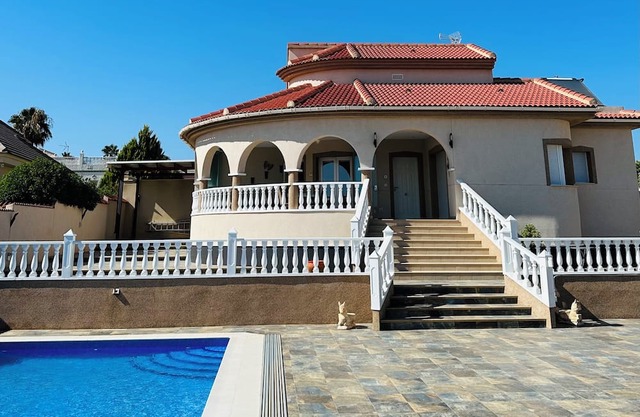 Villa Heike in Ciudad Quesada with beautiful sights to the salt lakes