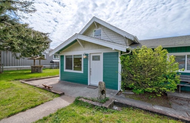 Pets OK, Fenced Yard, Close to Town (SVBApt)