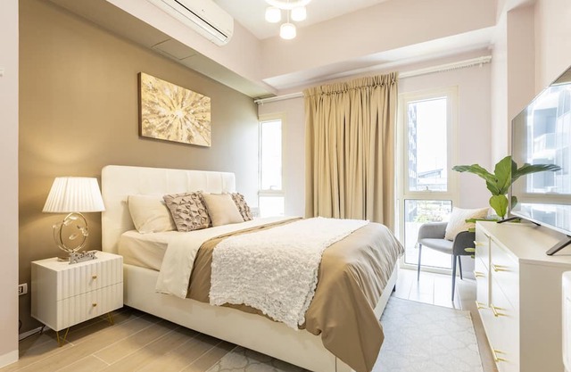 81 Newport Boulevard Front NAIA Terminal3-Best staycation in PasayManila