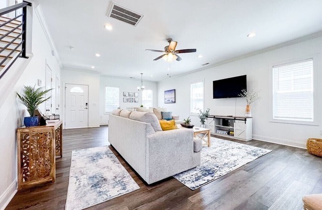 Dual Homes, 8 Beds: A Double Delight in Wilmington!