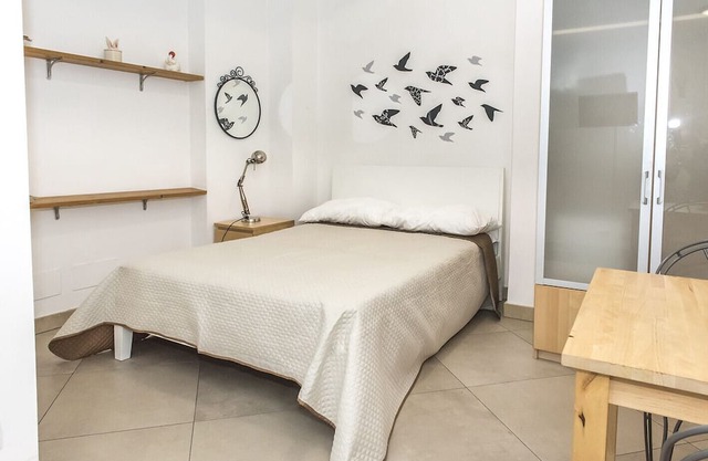 A23 - Ancona, delightful studio flat in the center on the left