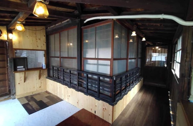 At the foot of majestic Mt. Aso is a 100-year-old guesthouse!
