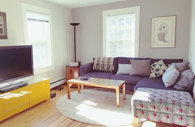 You will love this cozy beach cottage ..... 5 minute walk to the beach !!