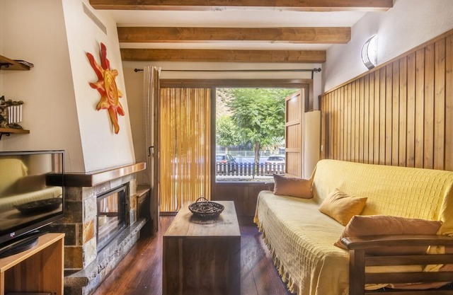 Apartment 'Suites Spain Playa - Vaqueira' with Wi-Fi and Air Conditioning