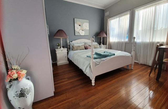 Wanda Beach and Cronulla Golf Course - 5 min walk - Quiet street