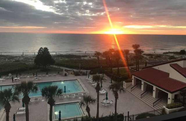 Breathtaking Gulf Views Prestigious Long Boat Key