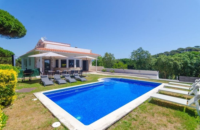 Club Villamar - Beautiful house with sea views in Lloret de Mar for 14 people