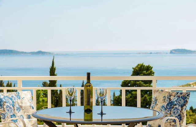 PENDO 2 apartment with sea view, near beaches and Dubrovnik