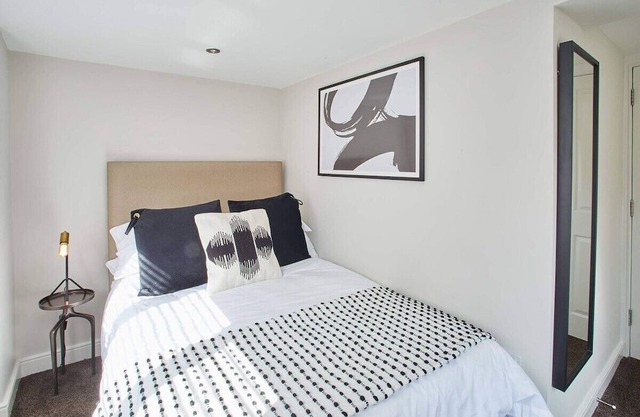 Host & Stay | West Cliff View