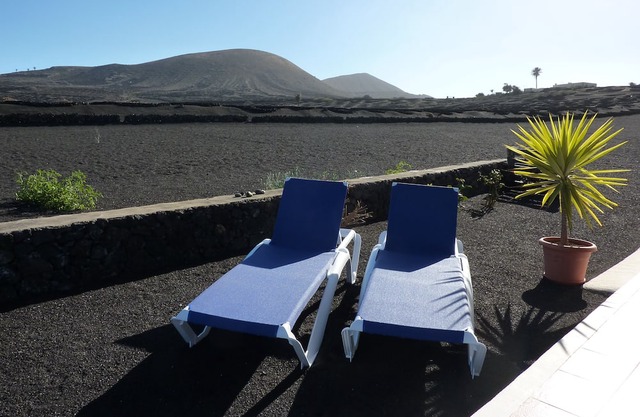 Holiday house in quiet location with views of the Timanfaya National Park