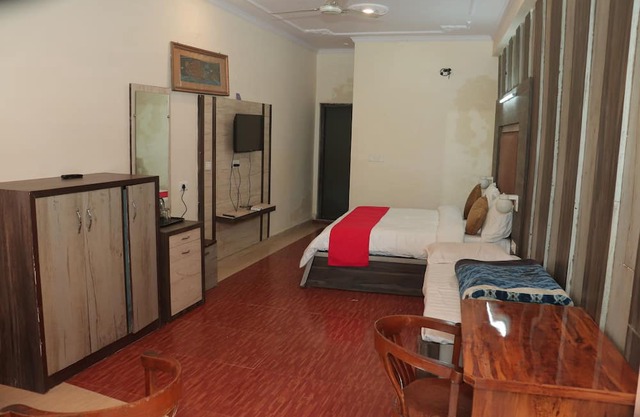 Krishna Hotel And Restaurant