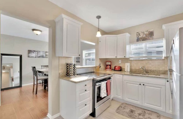 Family Pet Friendly Getaway With Porch Fire Pit Yard