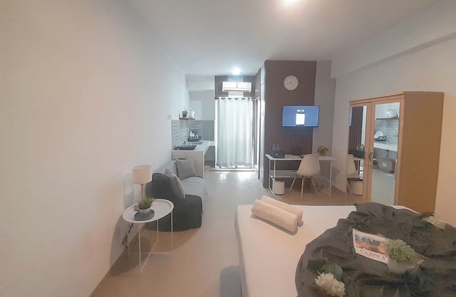 Studio Near Bandung Trade Mall At Gateway Ahmad Yani Cicadas Apartment