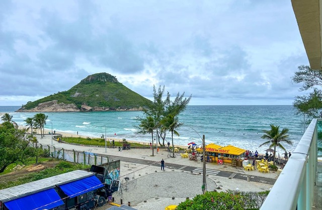Flat a Beira mar no Recreio dos Bandeirantes RJ