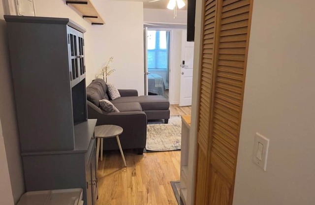 Enjoyable 2-bedroom apartment in Brooklyn with WiFi and Backyard.