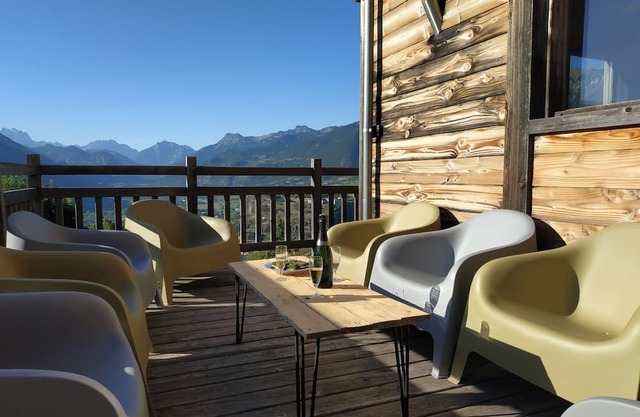 Large 21-person chalet, 15-person chalet with 6-person apartment.