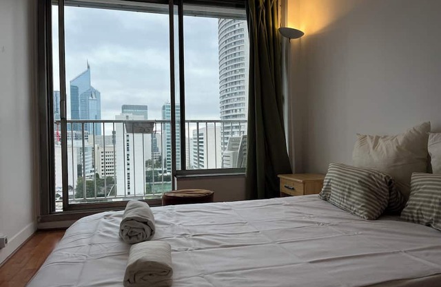 Chic & Spacieux avec vue imprenable sur la Défense