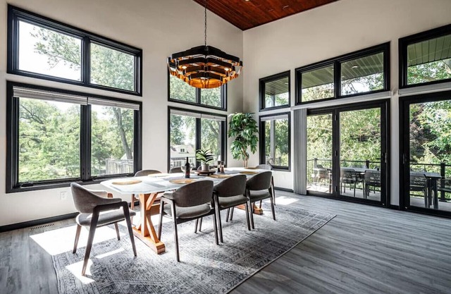 Okauchee Fairway: 4 BD | 4 BA