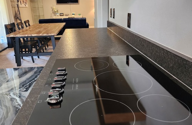 3-bedroom House in City in the Park, DFW, DAL, Nestled Suburb of Dallas