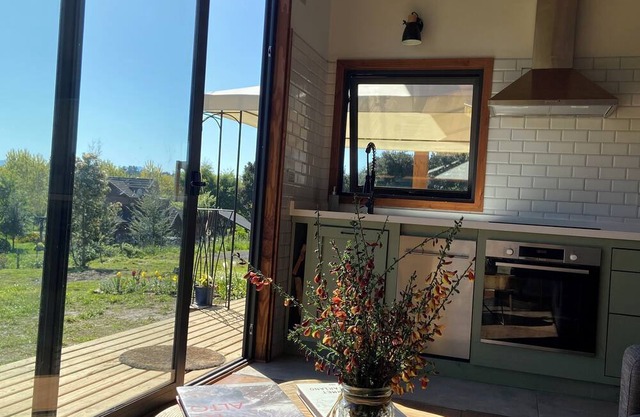 Charming 2-bedroom cottage in front of Villarrika lake with superb internet