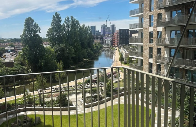 Luxury apartment in iconic Wembley