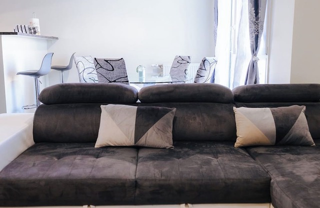 Comfortable new T2 apartment in Massy, 10 min walk from Baconnets RERB station