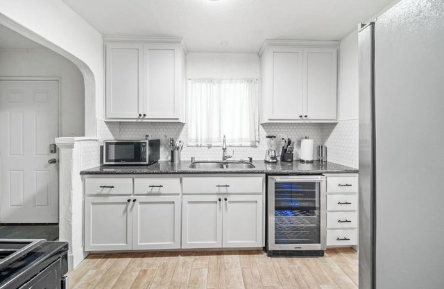 Lovely 2-bedroom house in El Centro with WiFi, AC