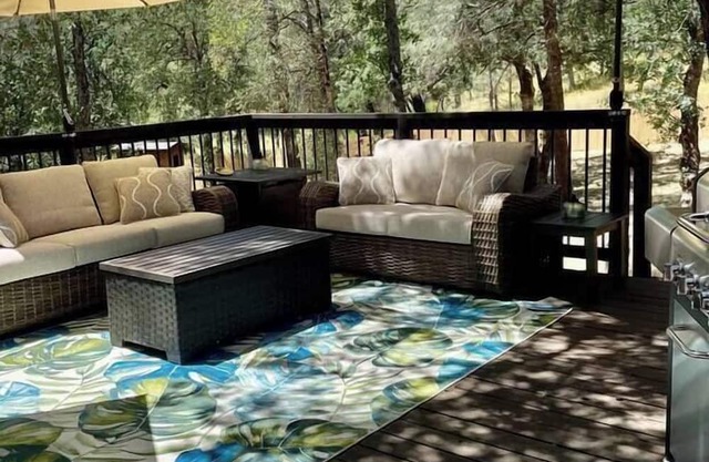 Beautiful Log Cabin, Close to Redding & Shasta - Shasta Lakeshore Retreat #17