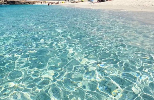 Apartment 'La Casa Del Sole' with Shared Pool, Wi-Fi and Air Conditioning