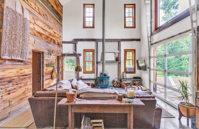 Mountain Oasis: Vintage Charm Meets Modern Luxury