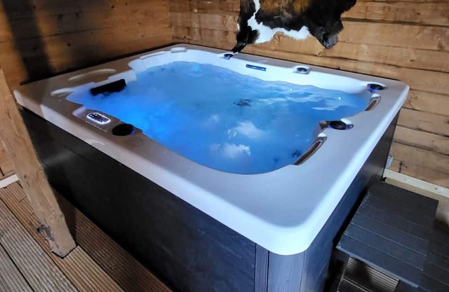 The Buffalo - D&B staycation Resort