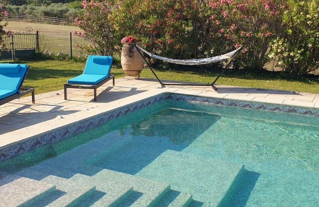 Villa Maussane-les-Alpilles, 2 bedrooms, 4 persons