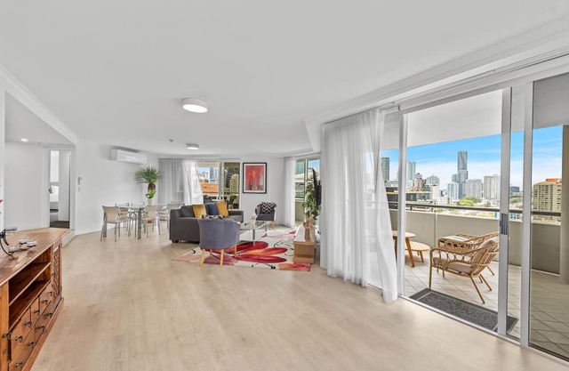 Lavish 3-Bed with Wraparound Balcony and Pool