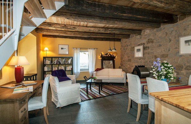Gite de la Cascade, Pour 4 Personnes, Animaux Acceptés, Entre Rodez et Conques
