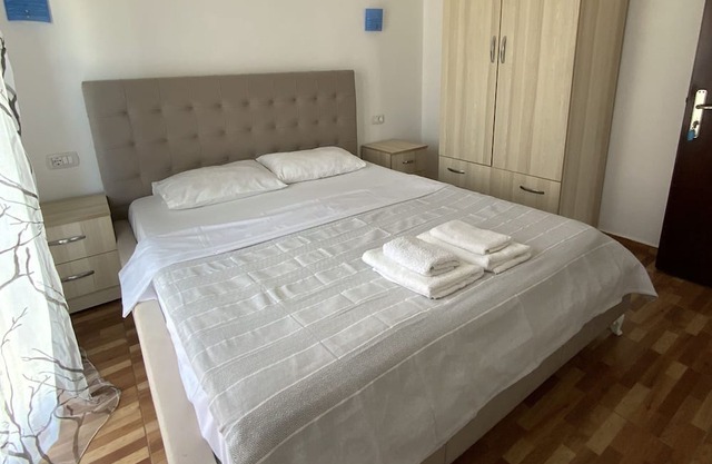A comfortable home-away-from-home experience, close to everything.