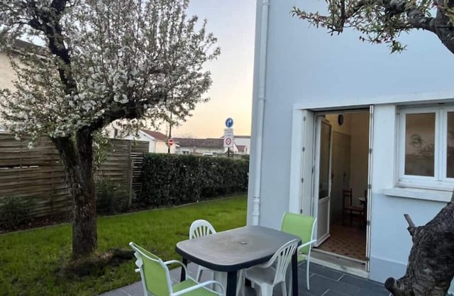 Logement Entier : Hébergement - Bègles, France