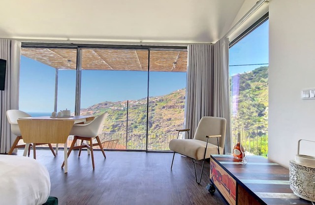 Serenity Valley Escape by LovelyStay