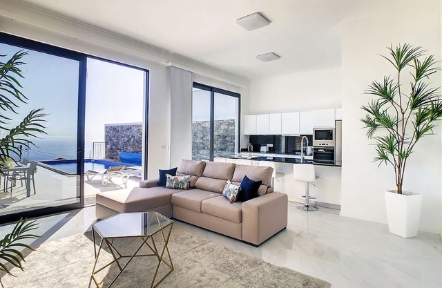 Casa dos Amores by LovelyStay