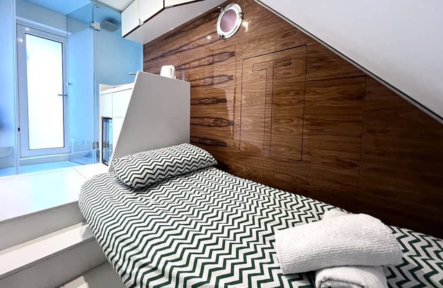 Tiny but mighty studio Pimlico, great location!