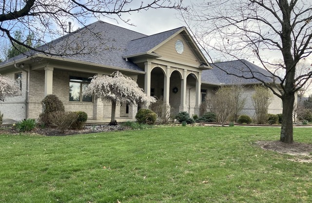 Tuscan/ Soft Contemporary style House on 2 acres 5 bedrooms and 4 bathrooms