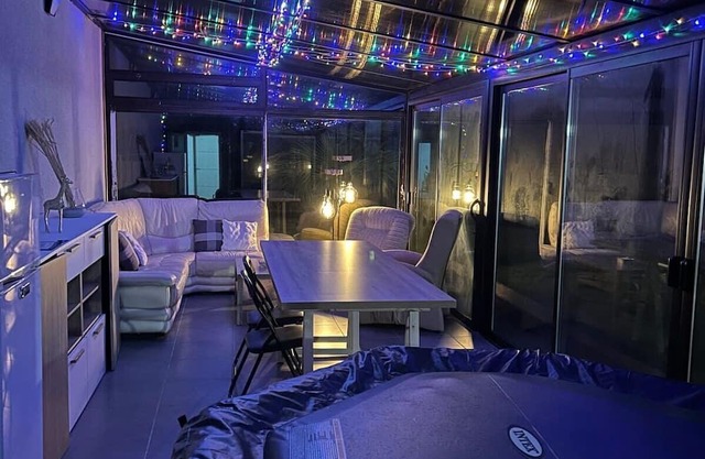 Belle Longère Familiale Avec Jacuzzi - Trémuson