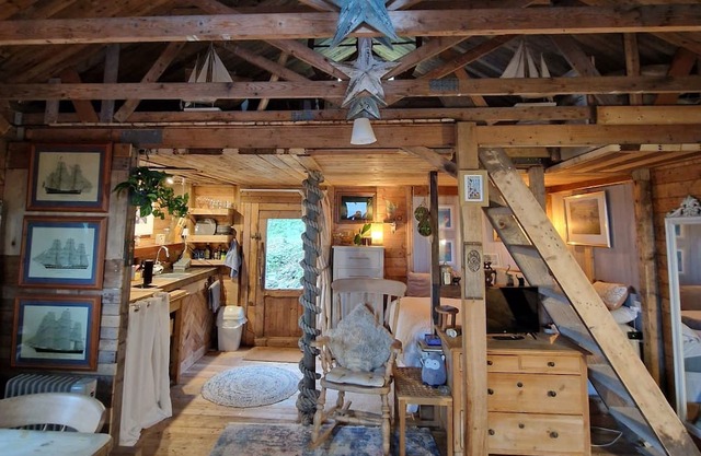 Hills above and sea below - The Crow's Nest 🐦‍⬛