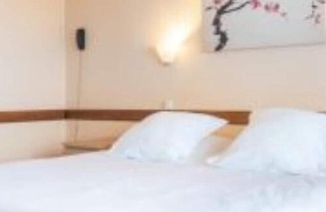 Studio Standard Triple